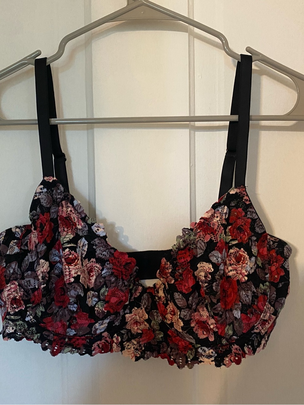 Floral Lace Underwire Bralette - Black Red Floral 36C